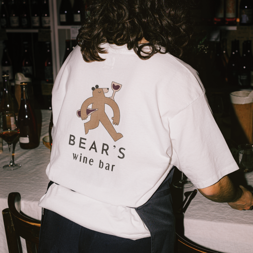 T-shirt avec logo du Bear's Wine Bar à Melbourne